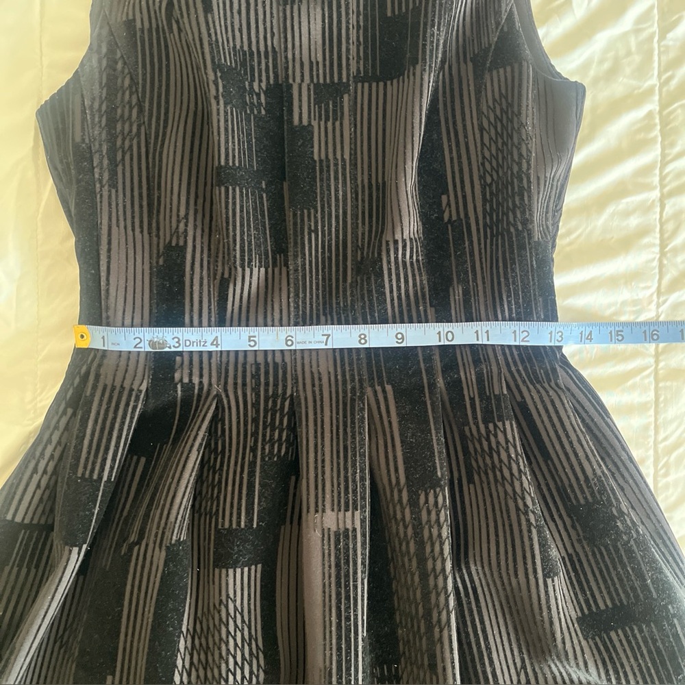 Calvin Klein Women's Dress Black Fit & Flare Black Velour Velvet size 0 Stretch - Picture 9 of 13